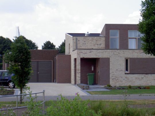 Nieuwbouw ruime villa met kantoor, Weert - entree - BEELEN CS architecten Eindhoven