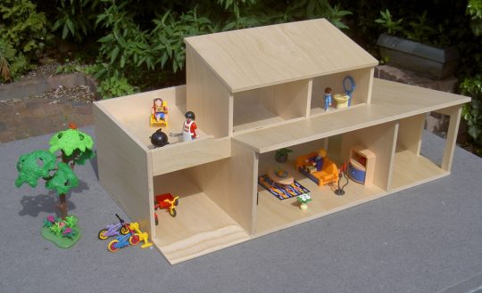 Poppenhuis voor Playmobil met poppetjes en meubels