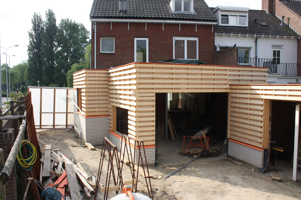 aanbouw en verbouwing woonhuis Helmerslaan Eindhoven achterconstructie zinken gevel bekleding