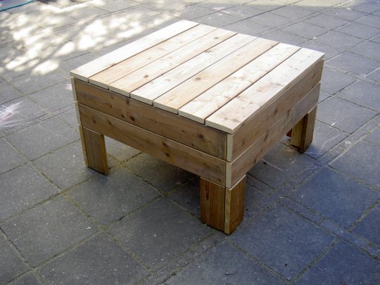 tuin bijzettafel