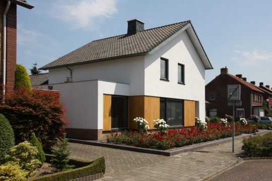 BEELEN CS architecten Eindhoven transformatie jaren 50 woning tot passief woning Nederweert voorzijde