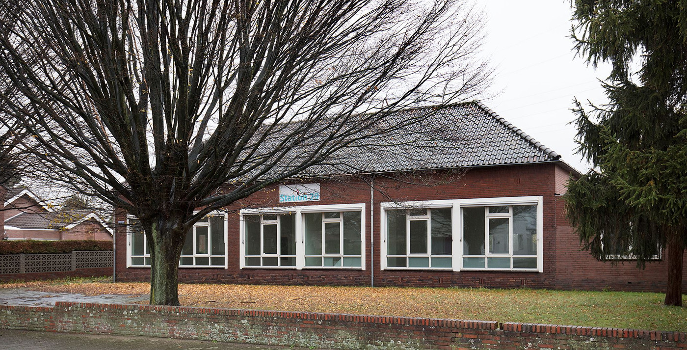 Studie inpassing woongroep in schoolgebouw - aanzicht bestaand - BEELEN CS architecten Eindhoven